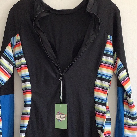 One-piece Bathing Suit - Picture 5 of 8